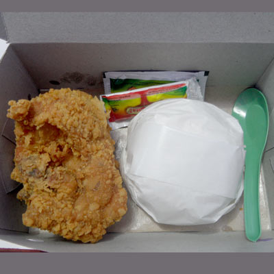 Ayam Goreng Dada Dengan Nasi OLIVE Fried Chicken Gambar 2