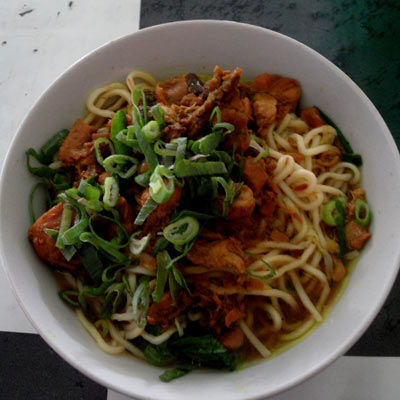 Mie Ayam Bakso Pangsit Bakso Pak Ateng Gambar 1