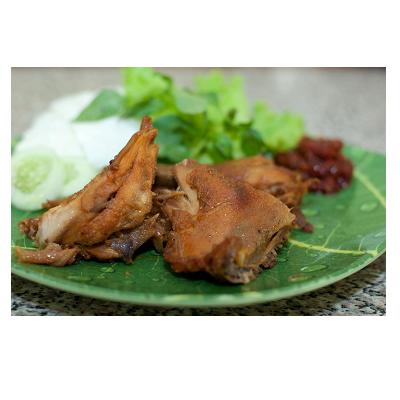 Ayam Goreng Setengah Ekor dengan Kepala Ayam Goreng Bu Tini Gambar 1