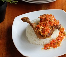 Nasi Ayam Penyet Ga Nyante Pedesnya Warunk Upnormal Gambar 1