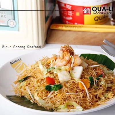 Bihun Goreng Seafood Qua Li Noodle and Rice Gambar 1